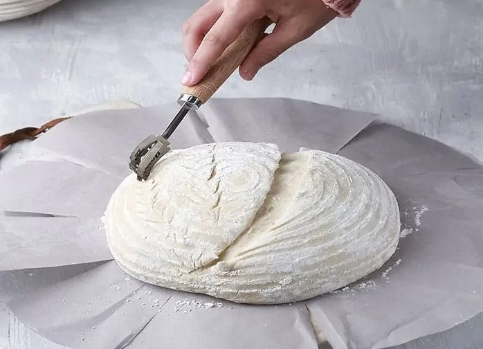 How to Use a Bread Lame Safely & Professionally (2021 Tutorial ...
